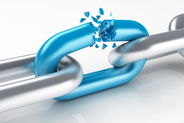 A computer generated image of a blue link breaking apart from the surrounding silver links of a chain
