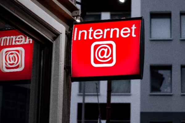 Image for article 'Fixing the broken web'