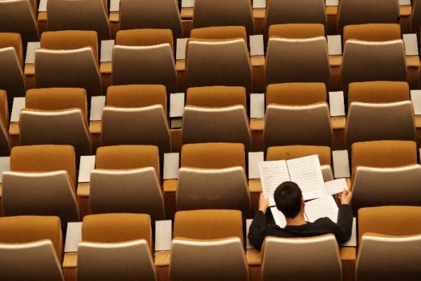 Image for article '5 top tips for returning to study'